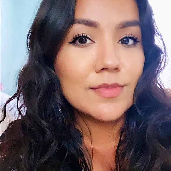 Meet your Posher, Mariana - Picture 2 of 7